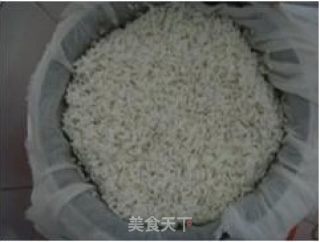 自酿香醇米酒的做法步骤：2