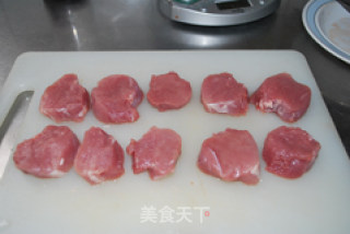 香煎里脊肉的做法步骤：1