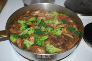 蘑菇炖肉的做法步骤：11