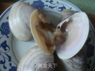 海蚌蒸蛋的做法步骤：1