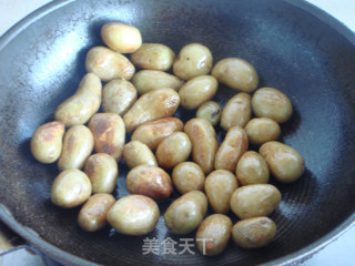 小土豆烧排骨的做法步骤：2