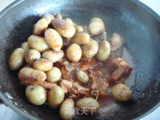 小土豆烧排骨的做法步骤：7