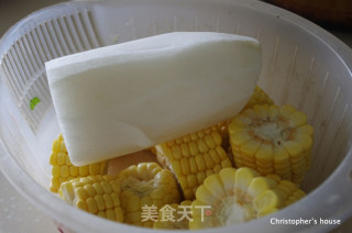 喝了还想喝，意犹未尽，详解排骨玉米汤小褒，配图版的做法步骤：11