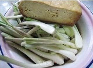 凉拌藠头素香糕的做法步骤：1