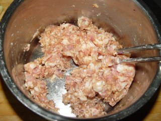 【花样包菜】--双色菜包的做法步骤：3