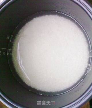 大盆饭之花生香菇肉炒饭的做法步骤：1