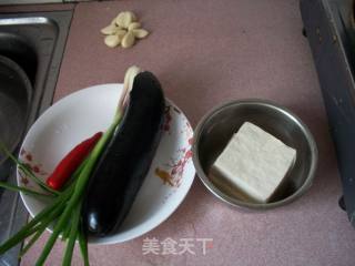 茄子炒豆腐的做法步骤：1