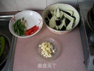 茄子炒豆腐的做法步骤：2