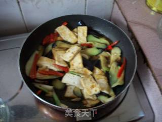 茄子炒豆腐的做法步骤：11