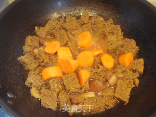 烤麸红烧肉的做法步骤：11