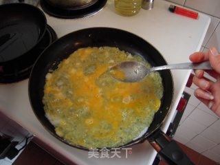 煎饼“三明治”【不成功的煎饼果子】的做法步骤：7