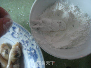 美味椒盐蛏子的做法步骤：4