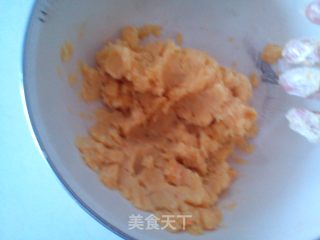 红薯糯米饼的做法步骤：2