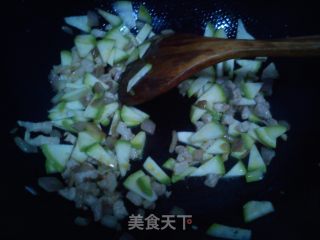 剩米饭的华丽变身—耗油米饭的做法步骤：3