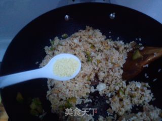 剩米饭的华丽变身—耗油米饭的做法步骤：9