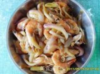 美味洋葱炒虾的做法步骤：5