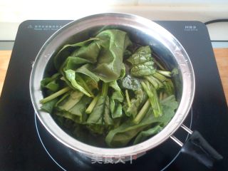菠菜汤的做法步骤：1