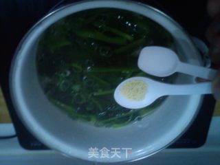 菠菜汤的做法步骤：3