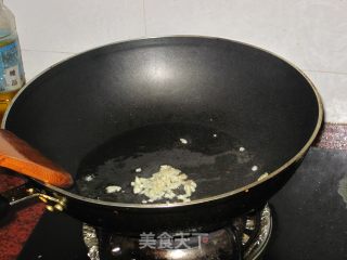 瘦肉炒菜椒的做法步骤：2