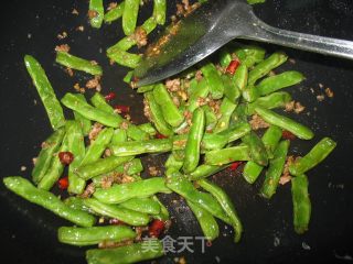 干煸四季豆的做法步骤：5