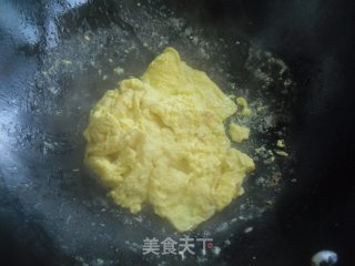 蚕豆米炒鸡蛋的做法步骤：2