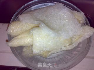 万年青炒肉皮的做法步骤：1