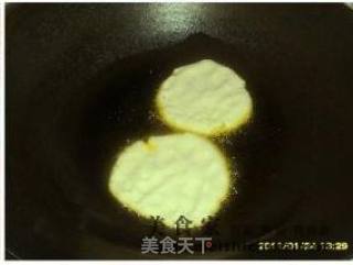 豆渣饼的做法步骤：4