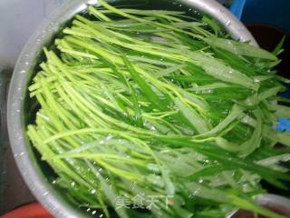 简单家常菜-蒜蓉空心菜的做法步骤：1