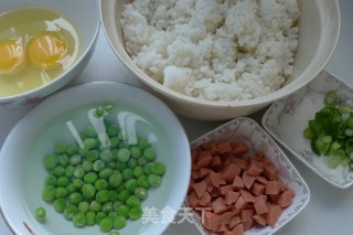 营养美味蛋炒饭的做法步骤：1