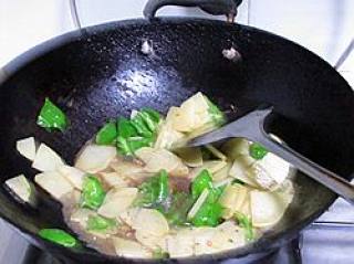青椒土豆炒肉片的做法步骤：7