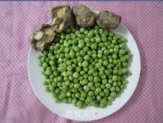 豌豆香菇鸡片的做法步骤：2