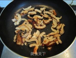 豌豆香菇鸡片的做法步骤：4