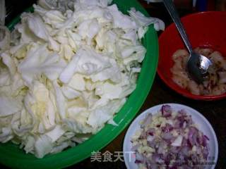 家常菜肴@@就是好吃~~手撕包菜的做法步骤：1