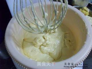 爱上牛油蛋糕@@浓郁榴莲牛油蛋糕的做法步骤：7