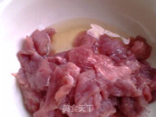锅包肉的做法步骤：1