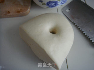 海陆满溢披萨的做法步骤：1