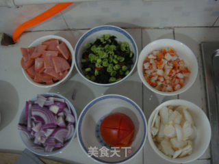 海陆满溢披萨的做法步骤：4