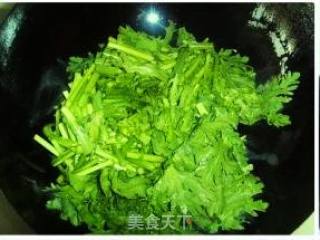 肉丝炒茼蒿的做法步骤：9