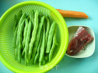 里脊芸豆丝的做法步骤：1
