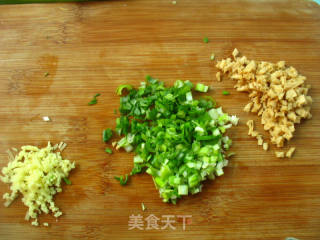 微波版肉馅酿尖椒的做法步骤：2