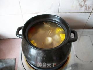 马蹄茅根骨汤的做法步骤：6