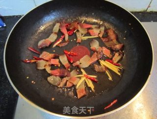 豆角炒腊肉的做法步骤：4