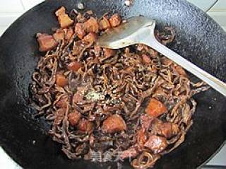 干豇豆烧肉的做法步骤：10
