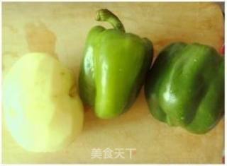 大辣椒炒土豆片的做法步骤：1