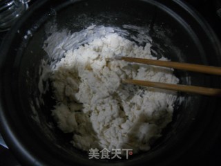 葱油饼的做法步骤：1