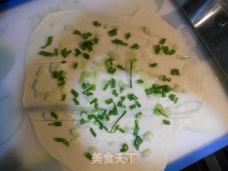 葱油饼的做法步骤：6