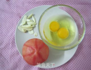 西红柿炒鸡蛋的做法步骤：2
