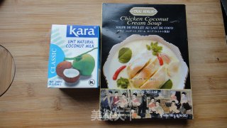 [飞禽走兽]奶香十足的----白咖喱土豆鸡肉的做法步骤：1