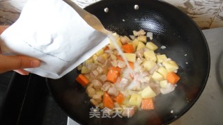 [飞禽走兽]奶香十足的----白咖喱土豆鸡肉的做法步骤：11