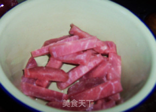 酸酸甜甜的---糖醋猪柳的做法步骤：1